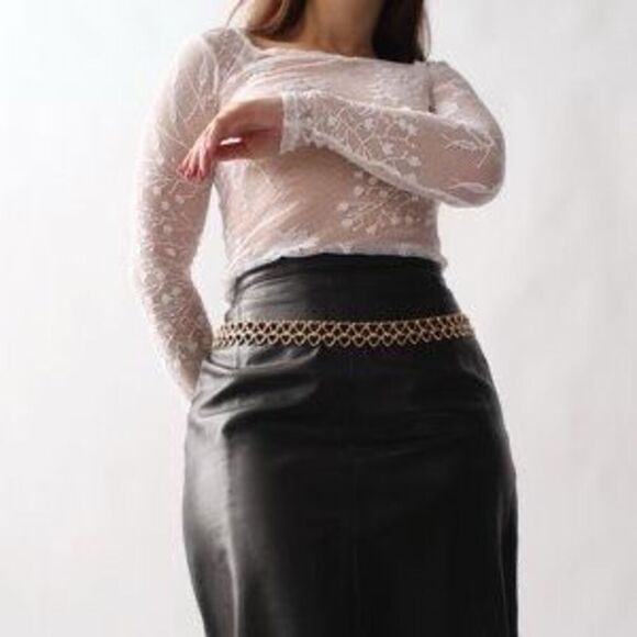 St. John Gold Heart Chain Belt Adjustable Waist Designer Accessory - Picture 5 of 5